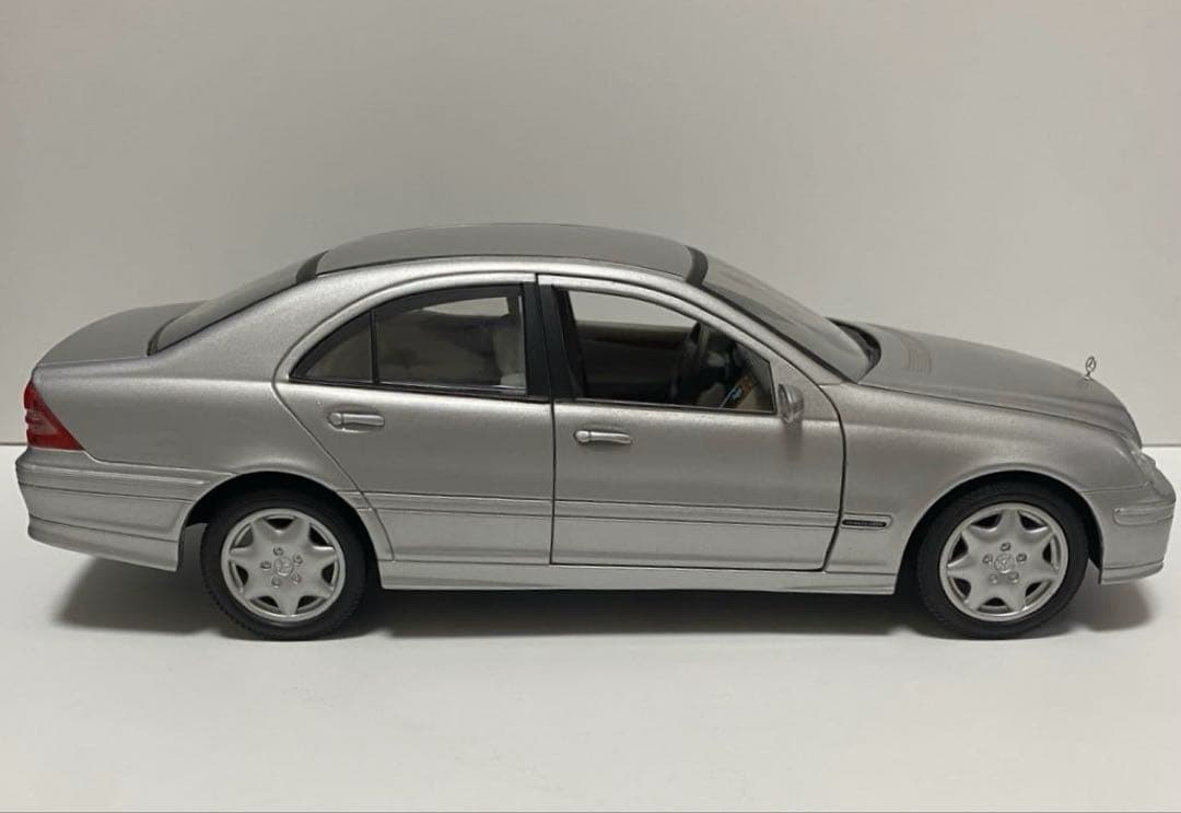 レア！美品1/18 ベンツ　C200 アヴァンギャルド　AMG シルバー　最安値