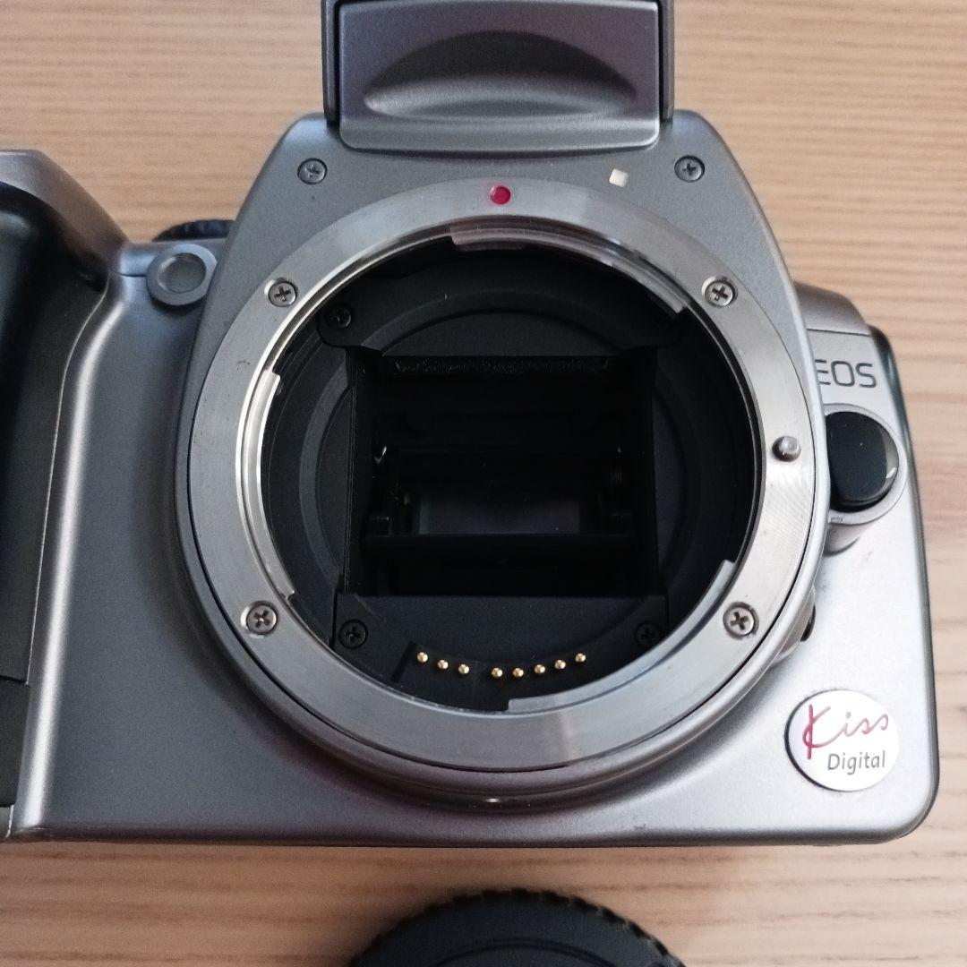 Canon EOS Kiss Digital デジタル一眼レフ　デジタル ボディ