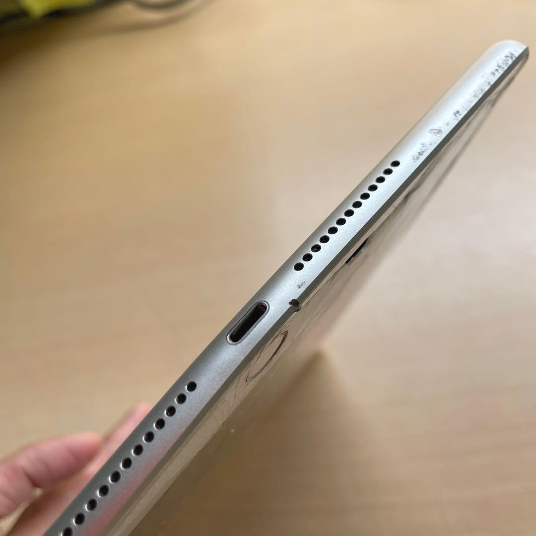 iPad 第8世代　A2270　Wi-Fiモデル　シルバー　32GB ジャンク品