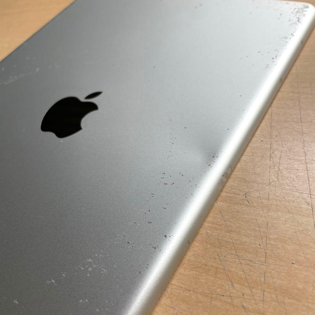 iPad 第8世代　A2270　Wi-Fiモデル　シルバー　32GB ジャンク品