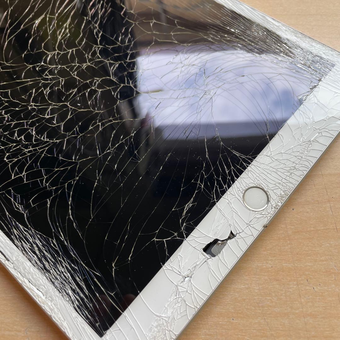 iPad 第8世代　A2270　Wi-Fiモデル　シルバー　32GB ジャンク品