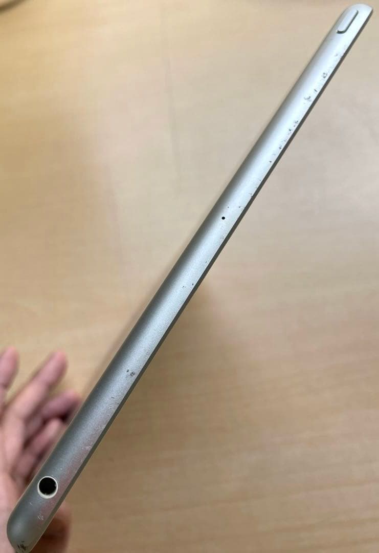 iPad 第8世代　A2270　Wi-Fiモデル　シルバー　32GB ジャンク品