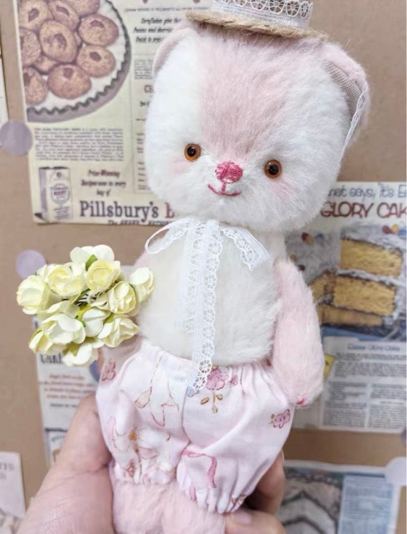 ピンクホワイトのくまちゃん アーティストベア テディベア 海外作家様 ぬいぐるみ
