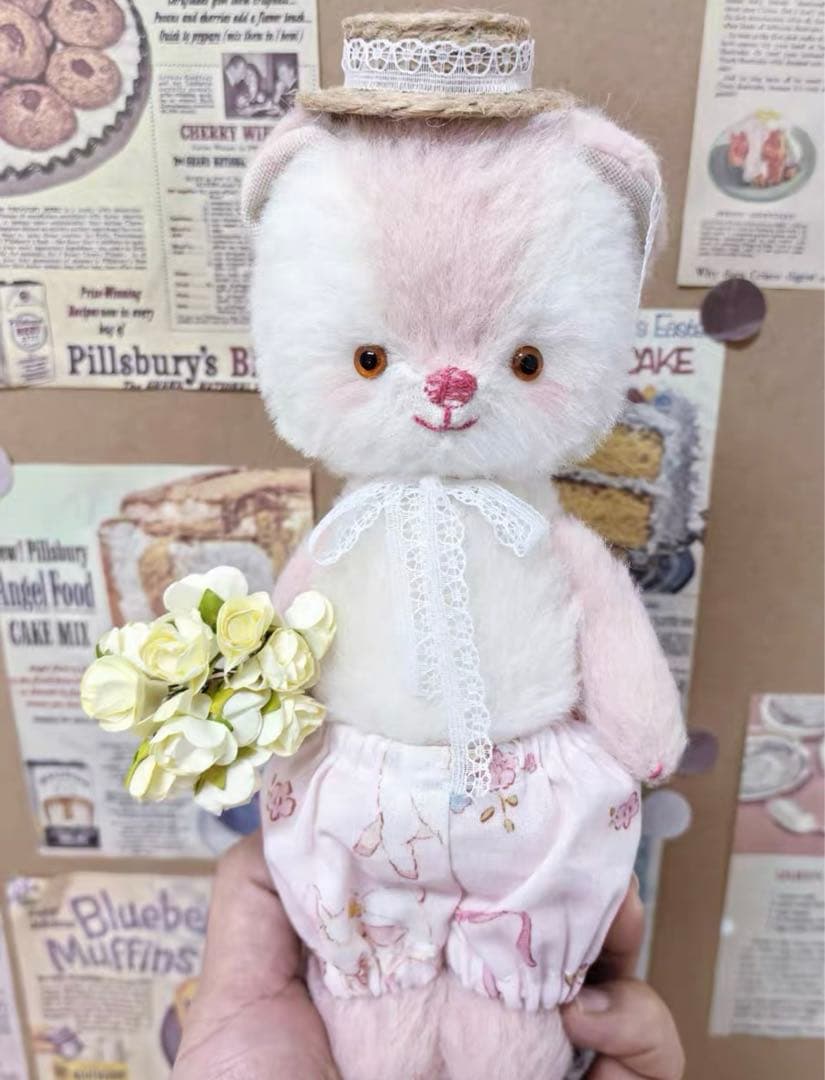 ピンクホワイトのくまちゃん アーティストベア テディベア 海外作家様 ぬいぐるみ