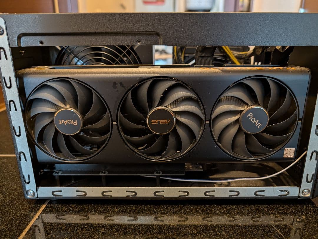 格安！ASUS RTX 4070 Ti ProArt 12GB + 外付GPU