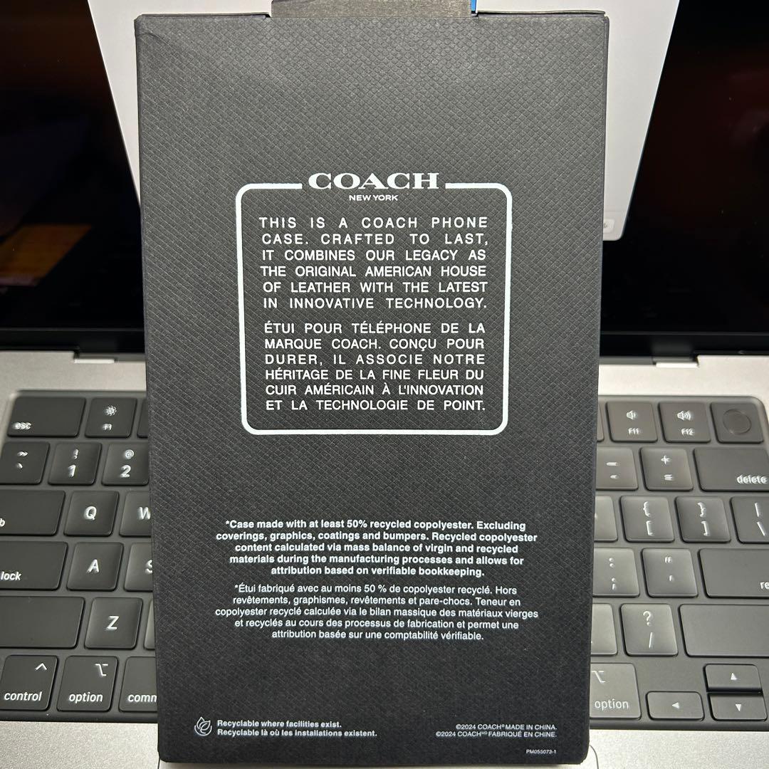 コンシェル　新品COACH iPhone16 Pro Max 手帳型ケース
