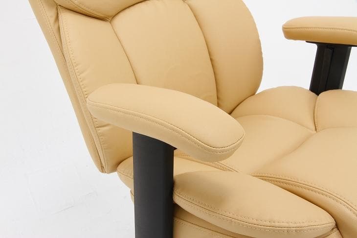 【新品・送料無料】ＰＵプレジデントチェアーマンチェスター　ＩＶ