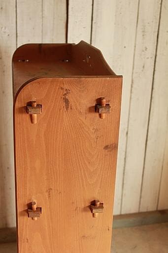 古い小ぶりな木製の収納棚　4段　本棚　食器棚　オープンラック　古家具　古道具