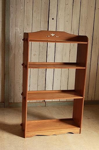 古い小ぶりな木製の収納棚　4段　本棚　食器棚　オープンラック　古家具　古道具