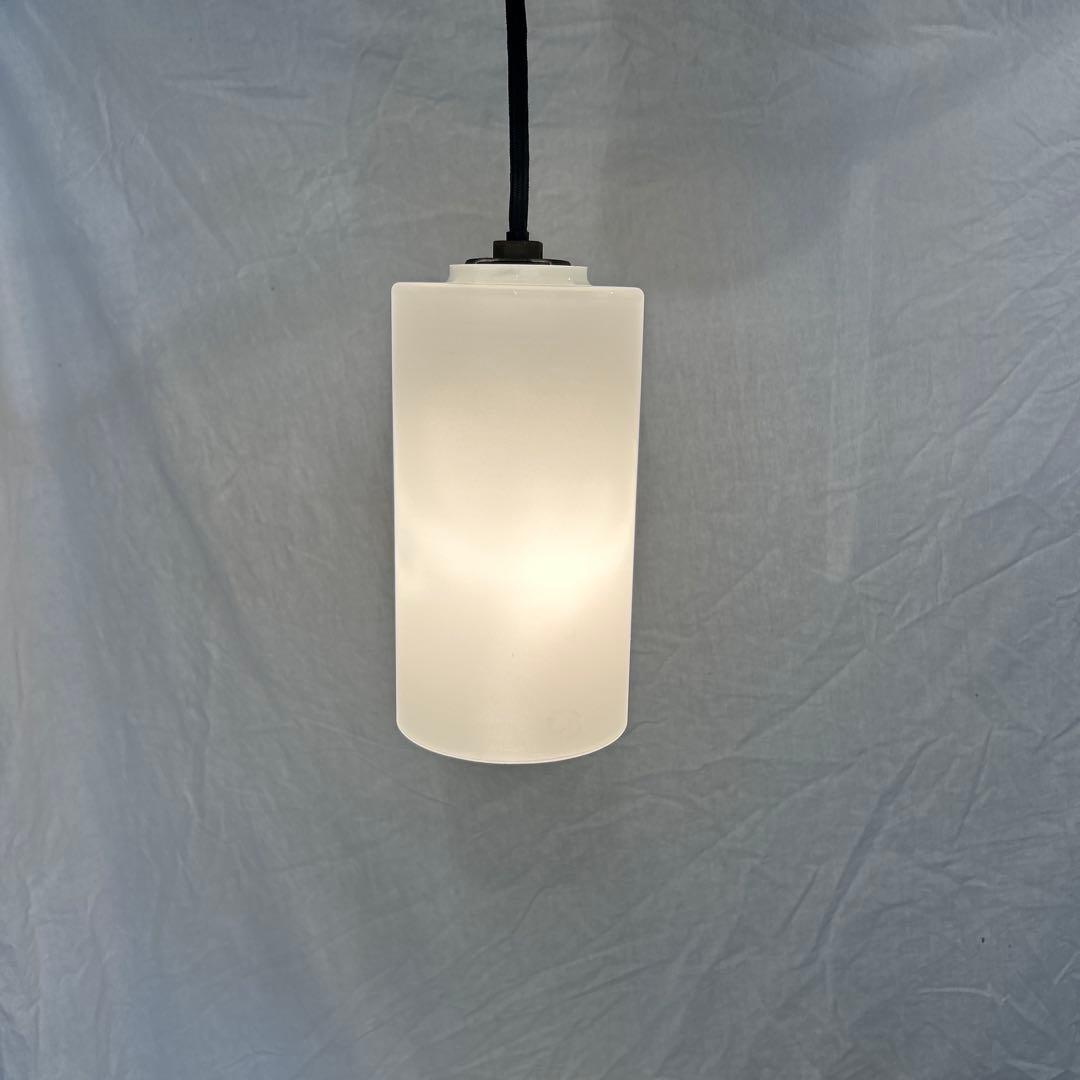 ヴィンテージ　北欧　昭和レトロ　電笠　和モダン　乳白ガラス木製フレーム　電球付き