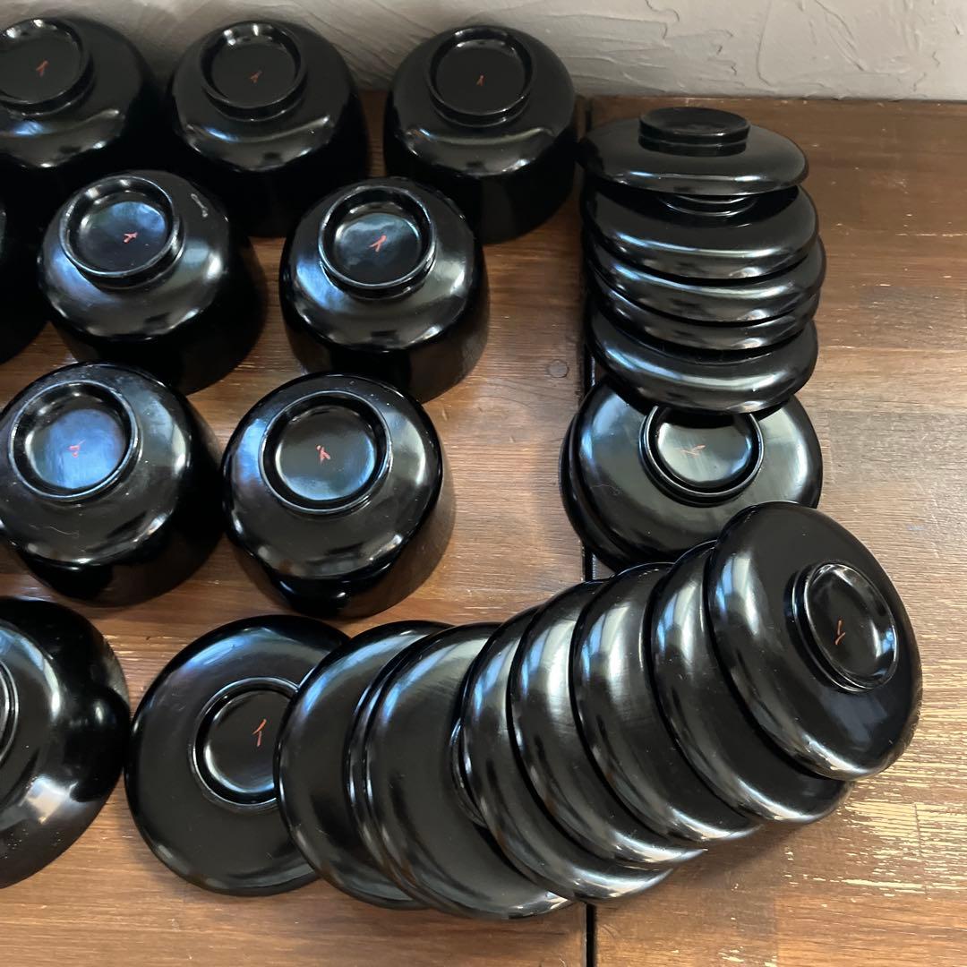 レア　蔵から出てきた重厚感のある漆椀ほか　年代物合わせて31個　屋号付き