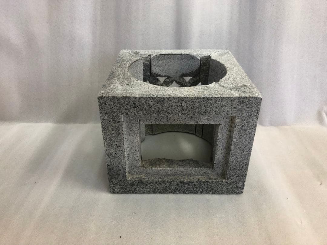【石灯籠 火袋 一個】 透かし彫り 庭園灯 部品 ガーデニング