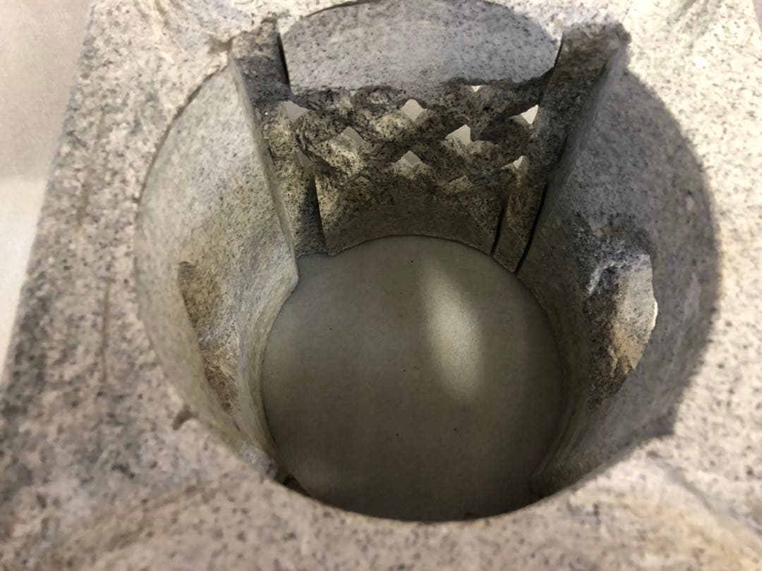 【石灯籠 火袋 一個】 透かし彫り 庭園灯 部品 ガーデニング