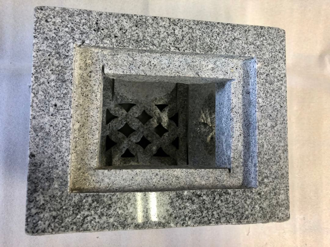 【石灯籠 火袋 一個】 透かし彫り 庭園灯 部品 ガーデニング