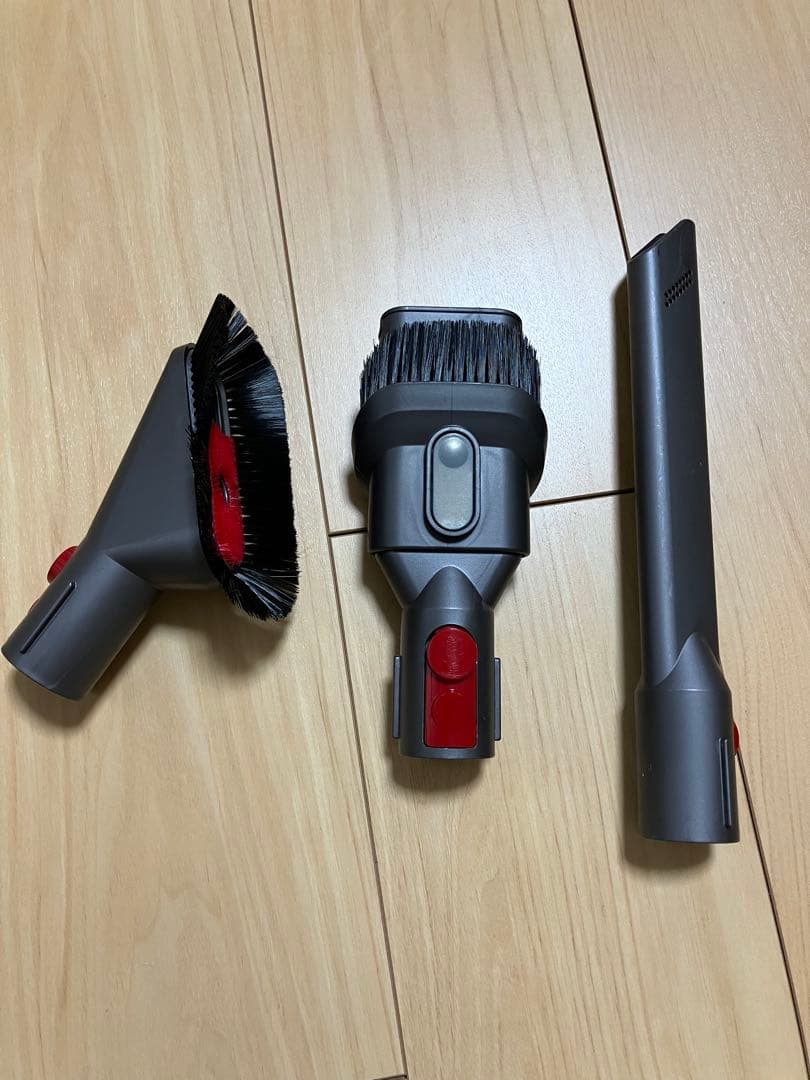 Dyson cyclone v10 fluffy ジャンク　掃除機　正規品