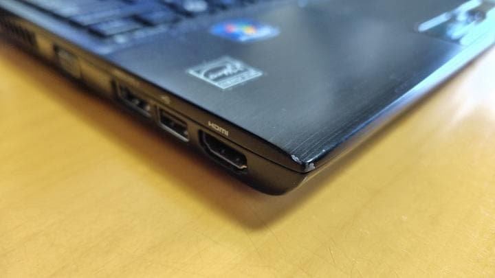 TOSHIBA 13.3型ノートPC メモリ8GB+Corei3+SSD128