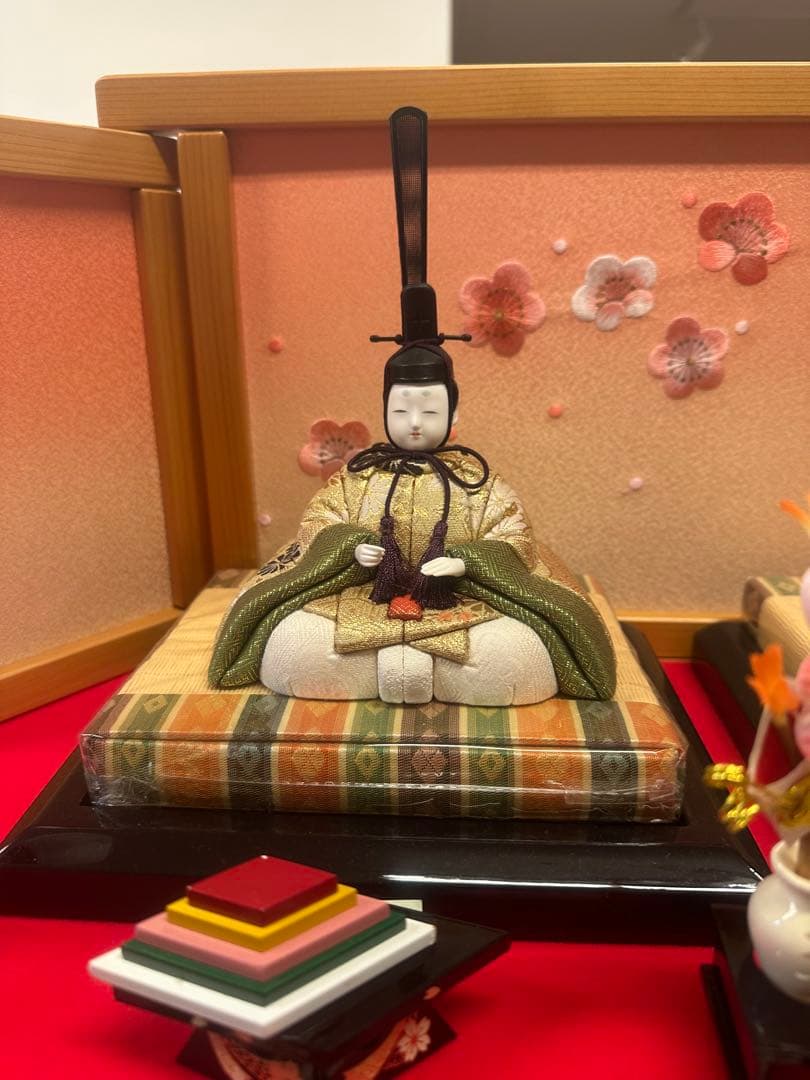 三段飾り 五人飾りひのき無垢材 雛人形セット 木製台屏風付き 新品未使用