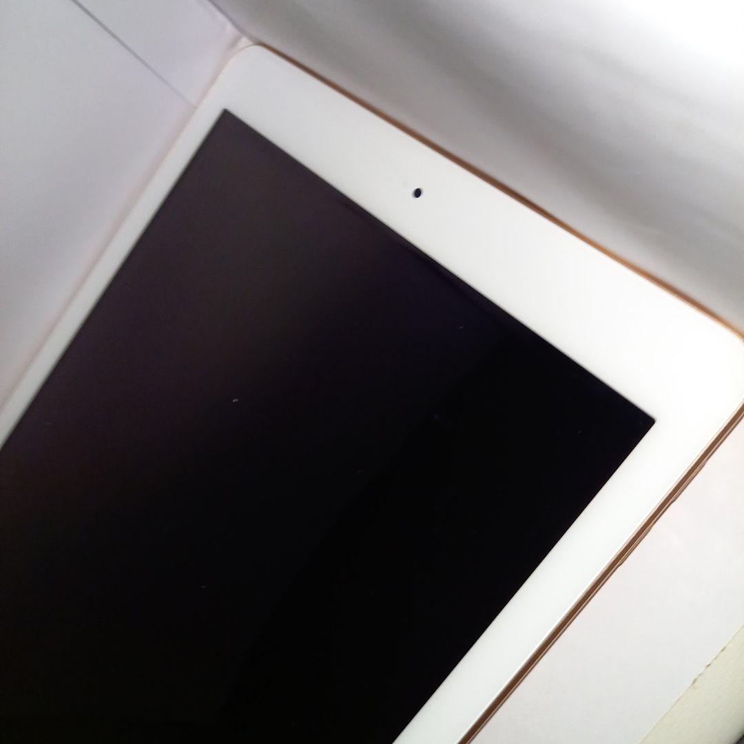 iPad 第6世代　32GB　ゴールド