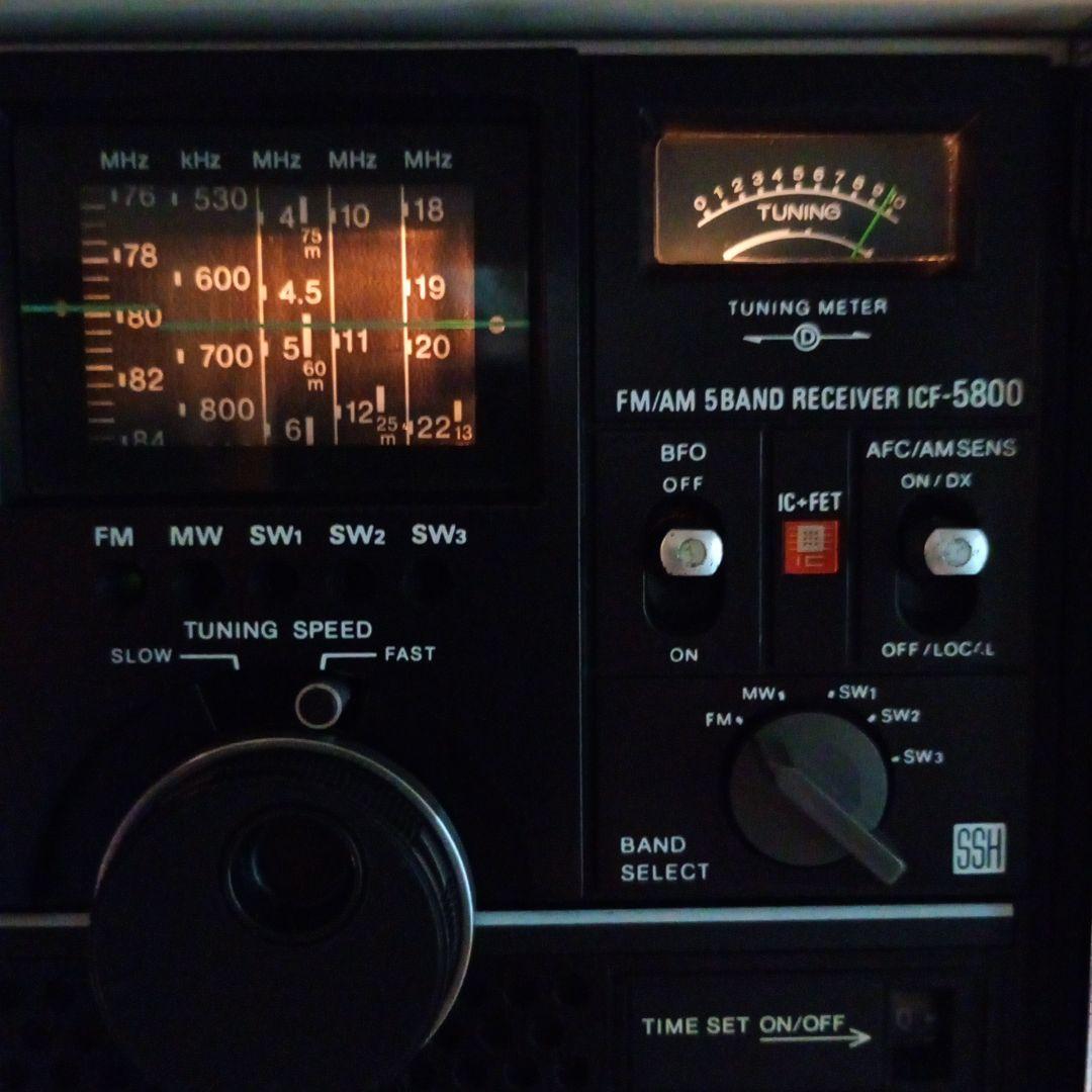 SONY BCLラジオ スカイセンサー 5800 動作品。ACアダプター付き