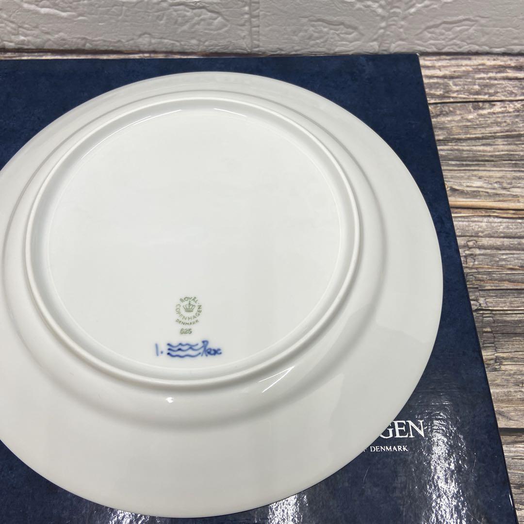 【未使用】ロイヤルコペンハーゲン ブルーフルーテッド プレート 25cm