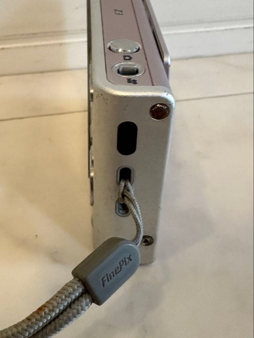 FUJIFILM　FinePix Z3 デジタルカメラ