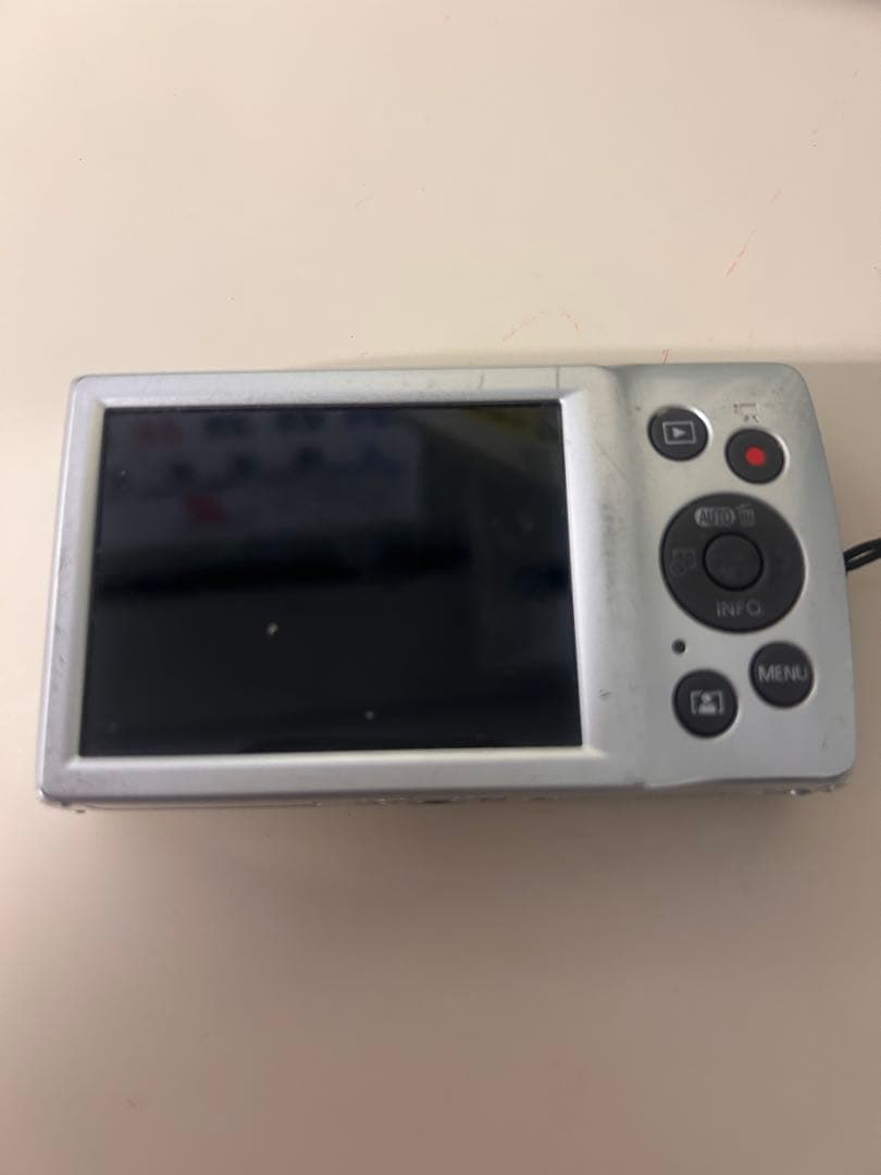 Canon IXY 200 デジタルカメラ シルバー　ジャンク品