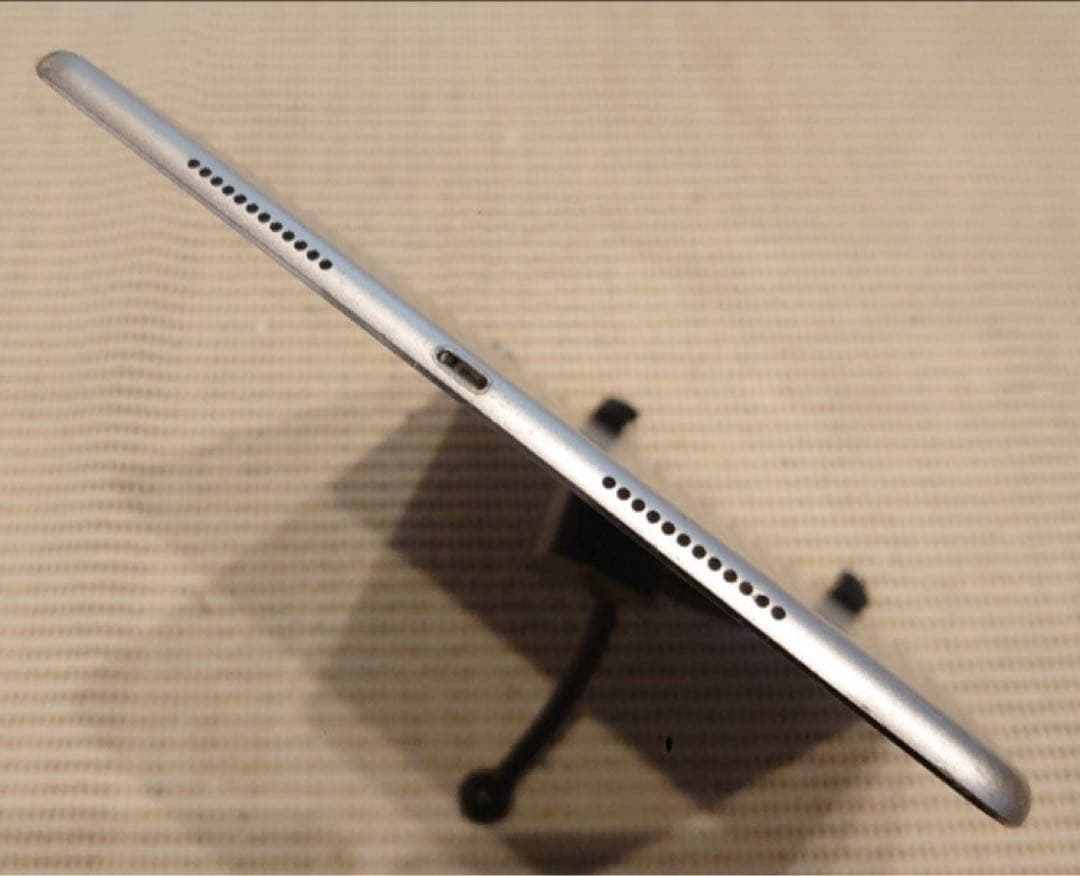 DMPTC完動品SIMフリーiPad Pro9.7インチ本体128GB送料込