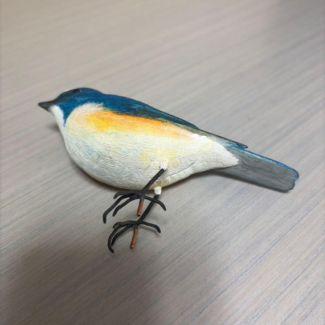 精密バードカービング　野鳥ルリビタキ　手彫り　木彫り　ハンドメイド　一点物