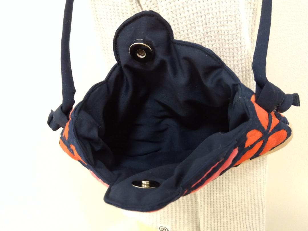 ハワイアンキルト　ハンドメイド　プルメリア斜めがけバッグ
