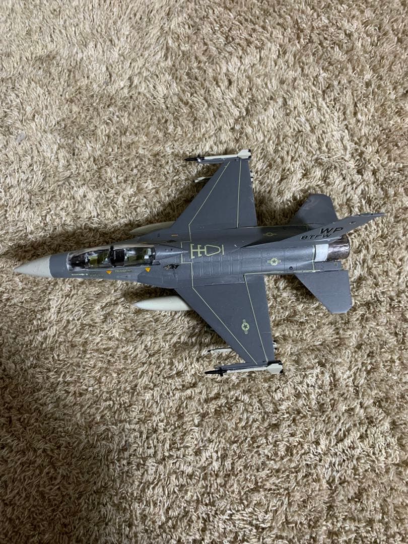 Fー16AとFー16B PLUS ファイティング ファルコンのセット売り