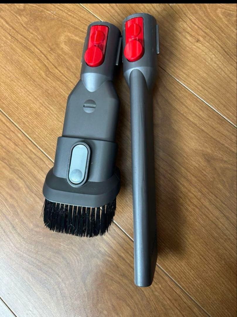 ダイソンv7スリム　本体＋充電器付き