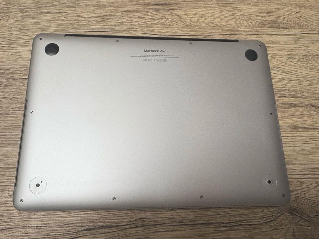Apple MacBook Pro 13インチ　A1502