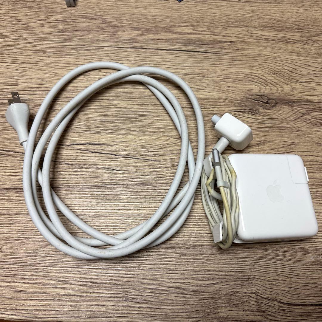 Apple MacBook Pro 13インチ　A1502