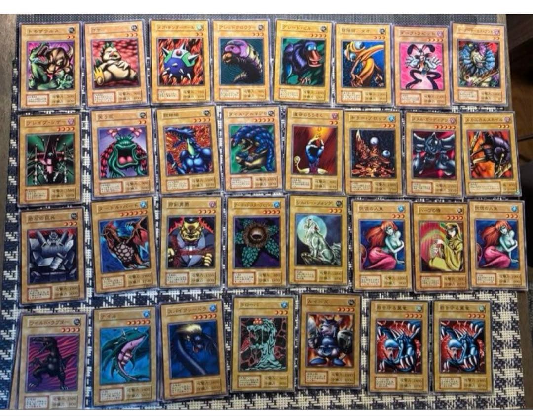 遊戯王 初期 美品　ノーマル 当時物　約285枚 引退品　大量