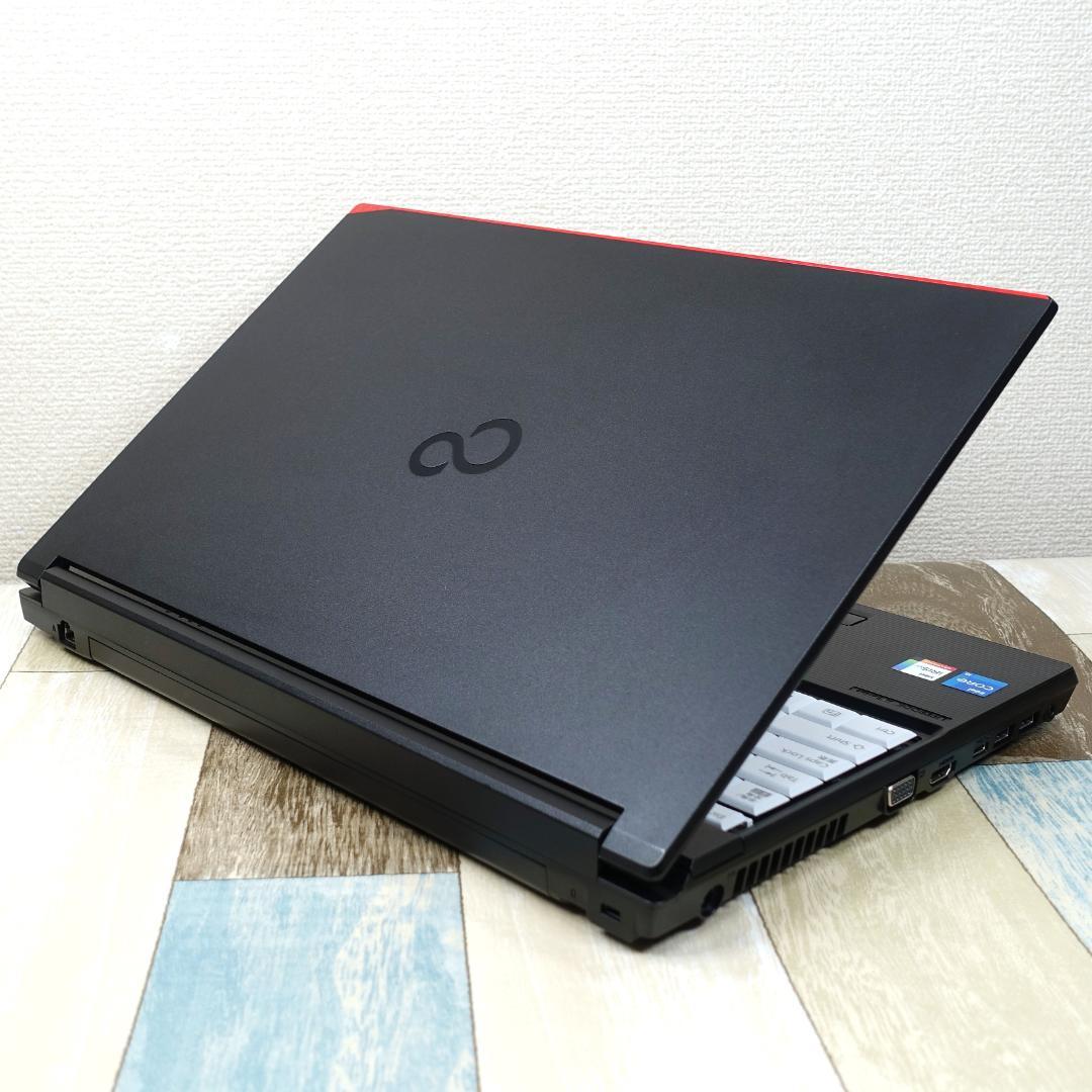 美品で神速の２０２２年製✨１２世代コアｉ５に超高速新品ＳＳＤ１ＴＢ＆大容量メモリ