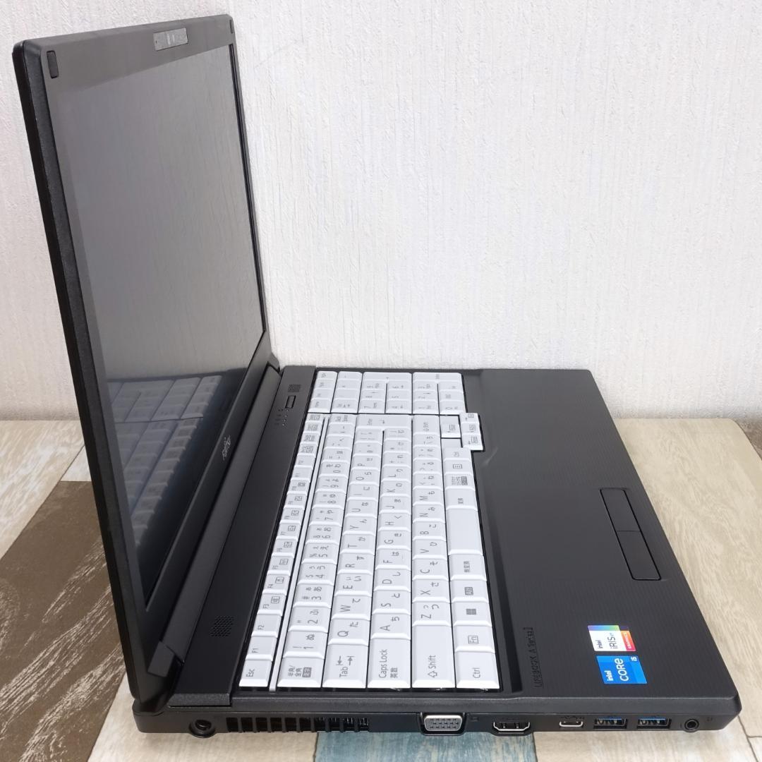 美品で神速の２０２２年製✨１２世代コアｉ５に超高速新品ＳＳＤ１ＴＢ＆大容量メモリ