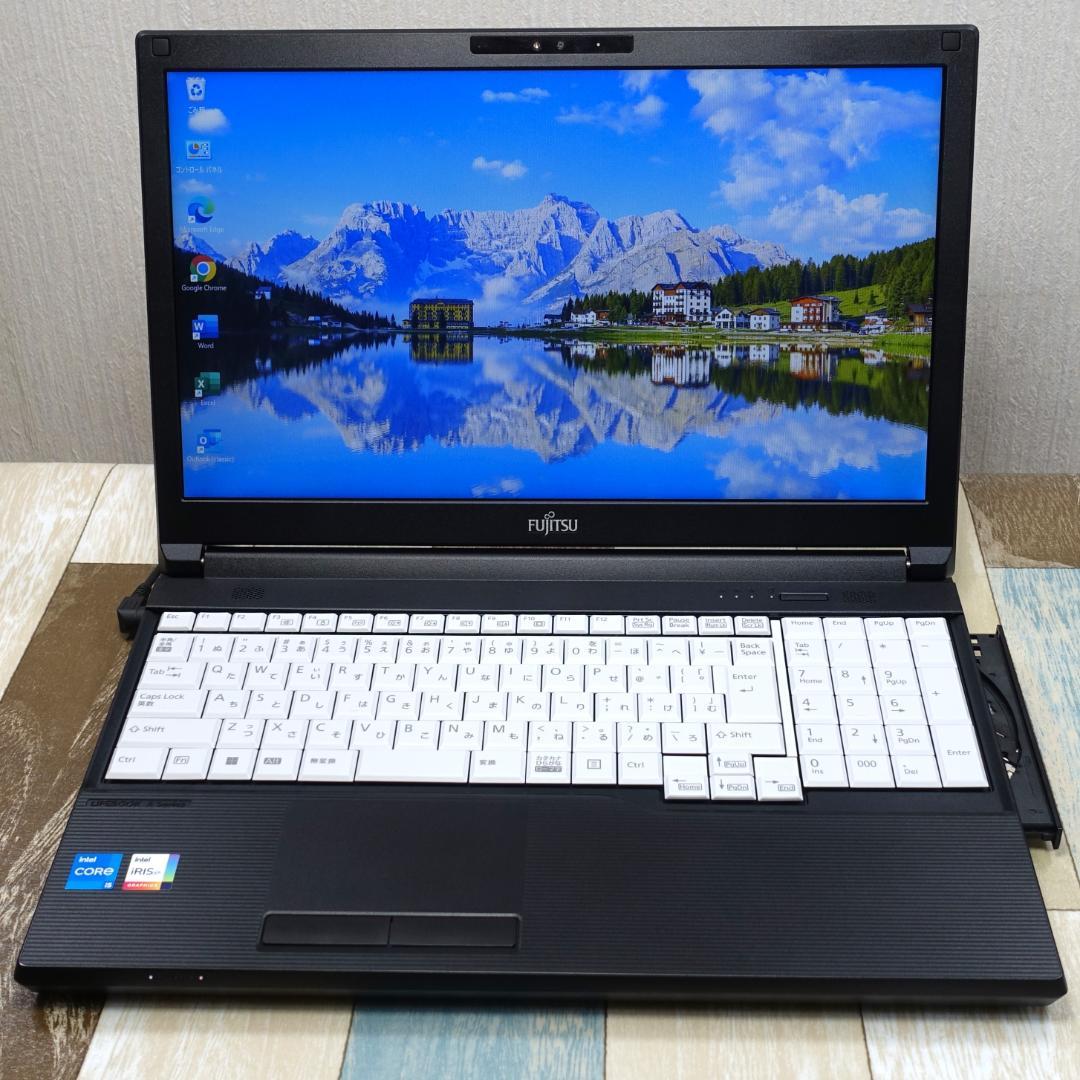美品で神速の２０２２年製✨１２世代コアｉ５に超高速新品ＳＳＤ１ＴＢ＆大容量メモリ