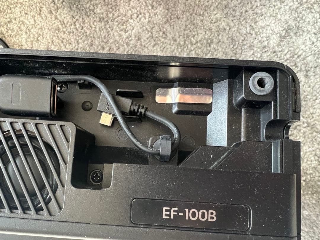 最終価格　epson ブラック　エプソン　EF-100B プロジェクター