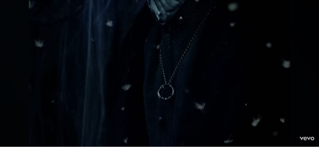 ミュージシャン VAMPIRE'S LOVE Designed by HYDE