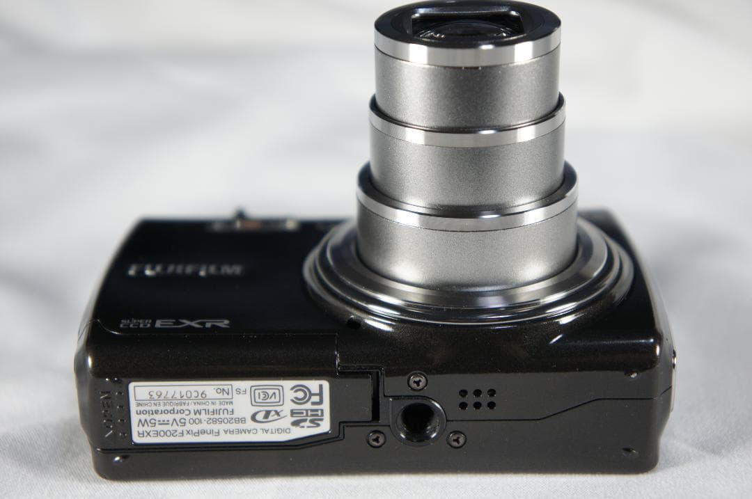 FUJIFILM FinePix F200EXR ［ブラック］