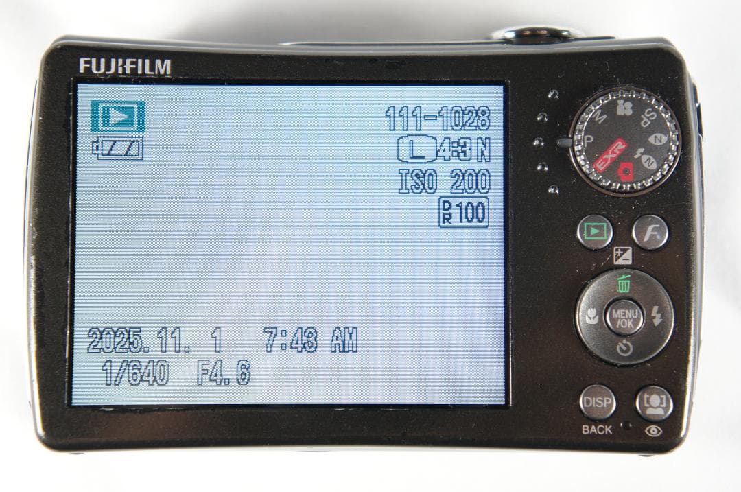 FUJIFILM FinePix F200EXR ［ブラック］