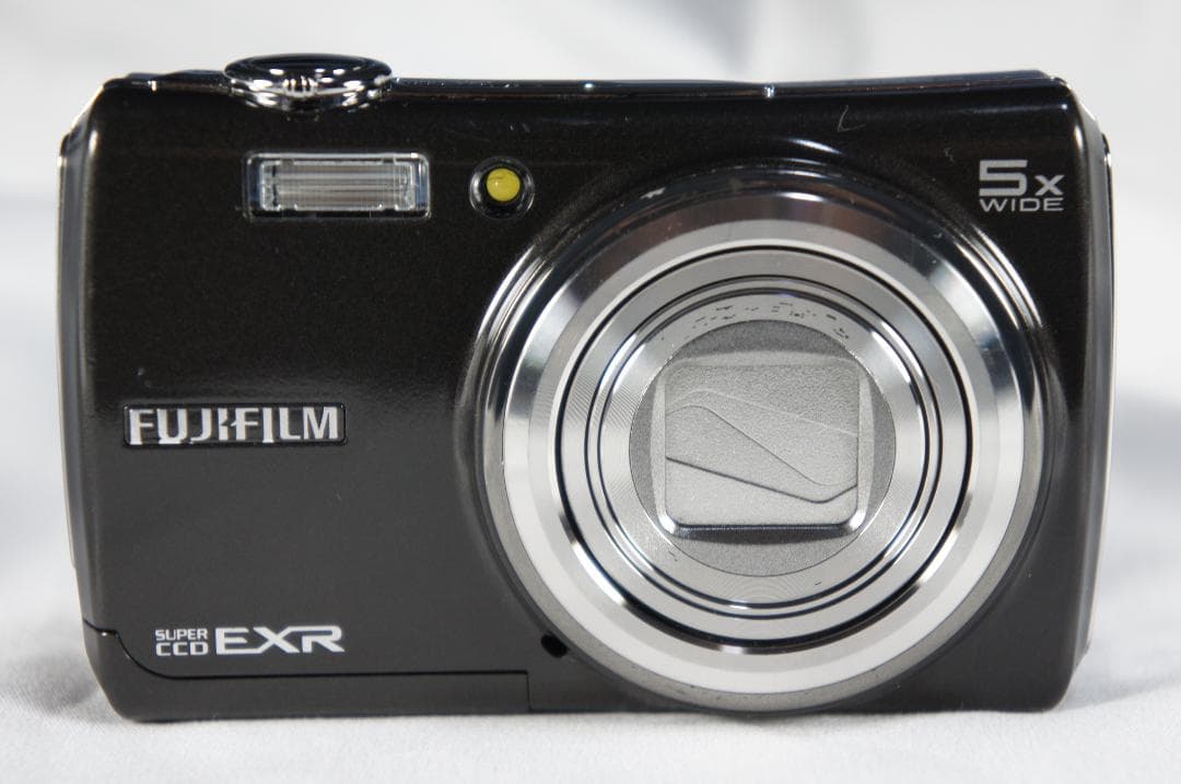 FUJIFILM FinePix F200EXR ［ブラック］