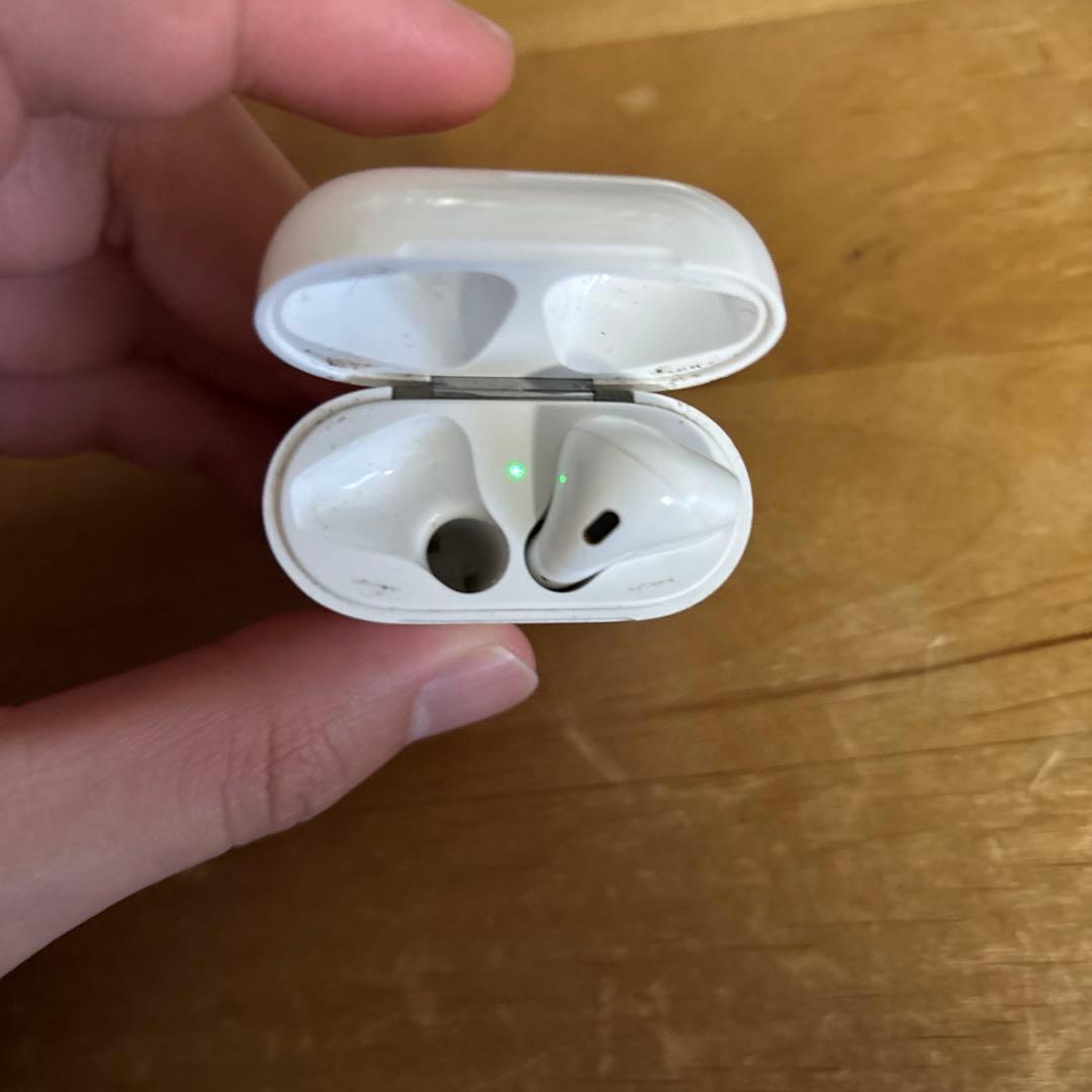 AirPods 本体 ホワイト 充電ケース付き