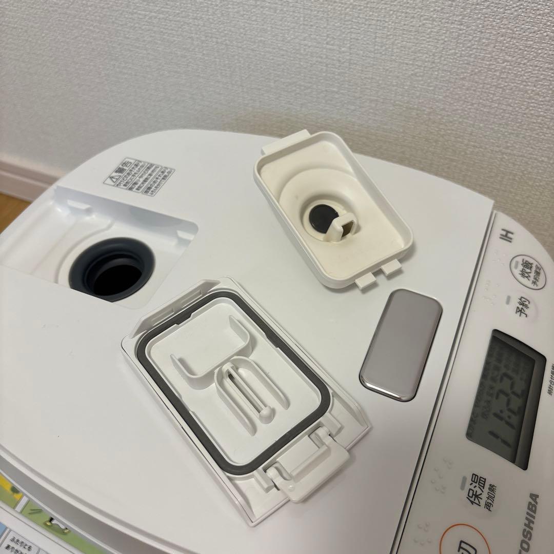TOSHIBA 炊飯器 ホワイト IHジャー 23年製