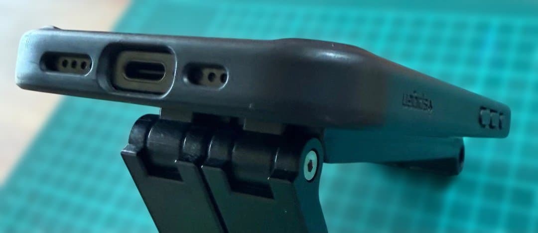 iPhone 15 Pro 128GB ブラックチタニウム バッテリー98%