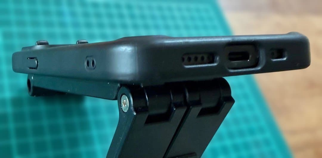 iPhone 15 Pro 128GB ブラックチタニウム バッテリー98%