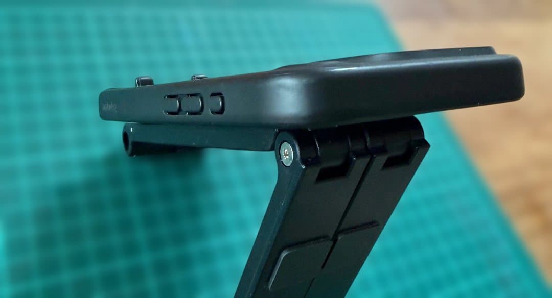 iPhone 15 Pro 128GB ブラックチタニウム バッテリー98%