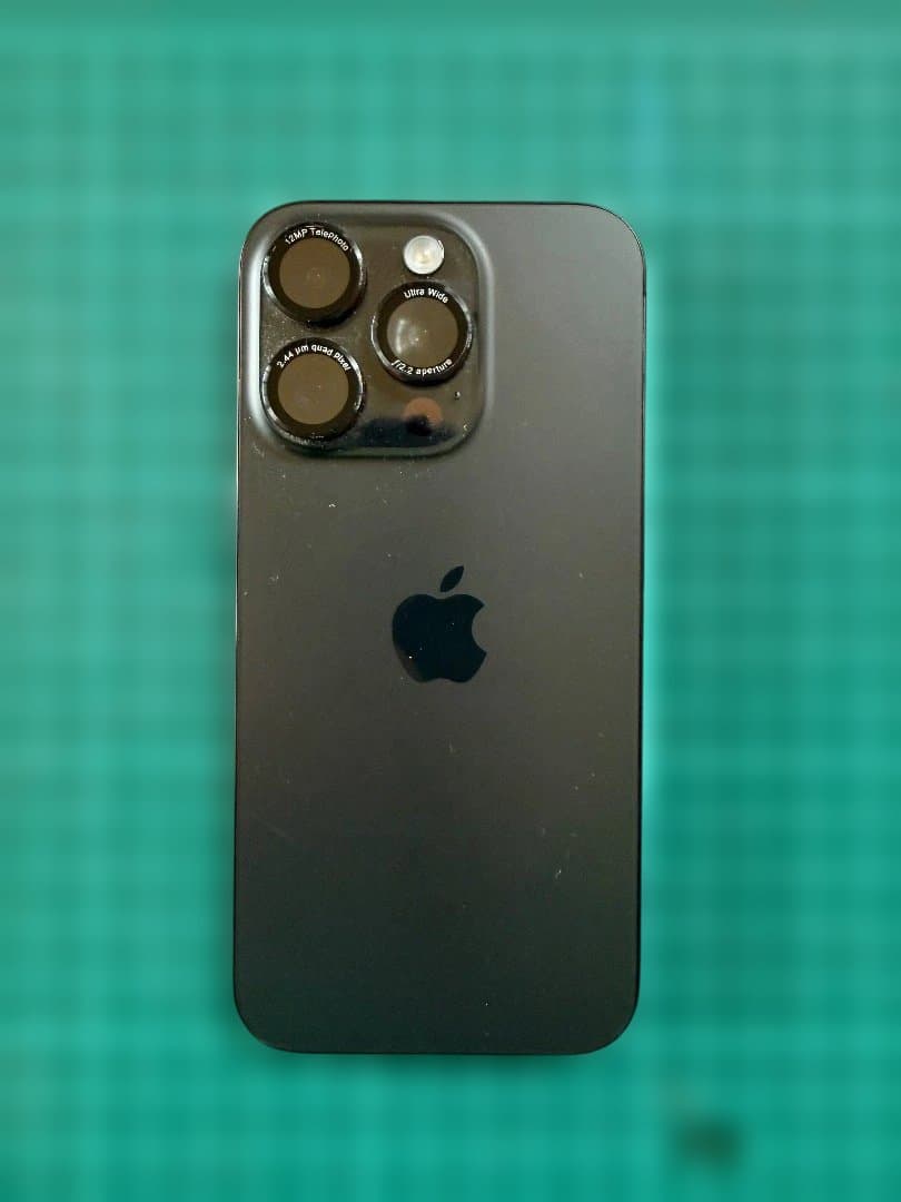 iPhone 15 Pro 128GB ブラックチタニウム バッテリー98%