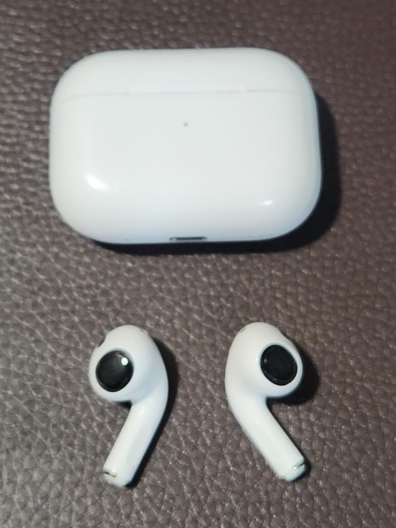 Air Pods Pro 2 (第2世代) 充電ケース付き lightning