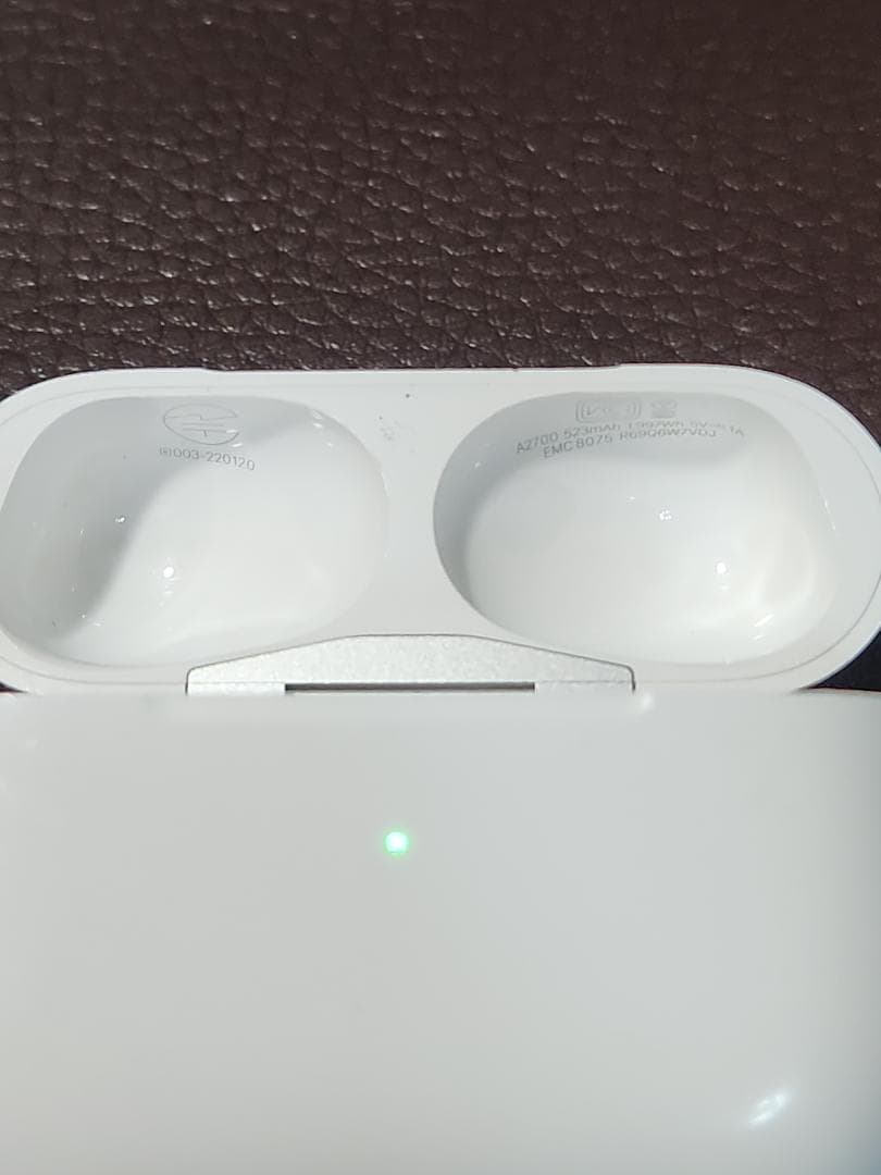 Air Pods Pro 2 (第2世代) 充電ケース付き lightning